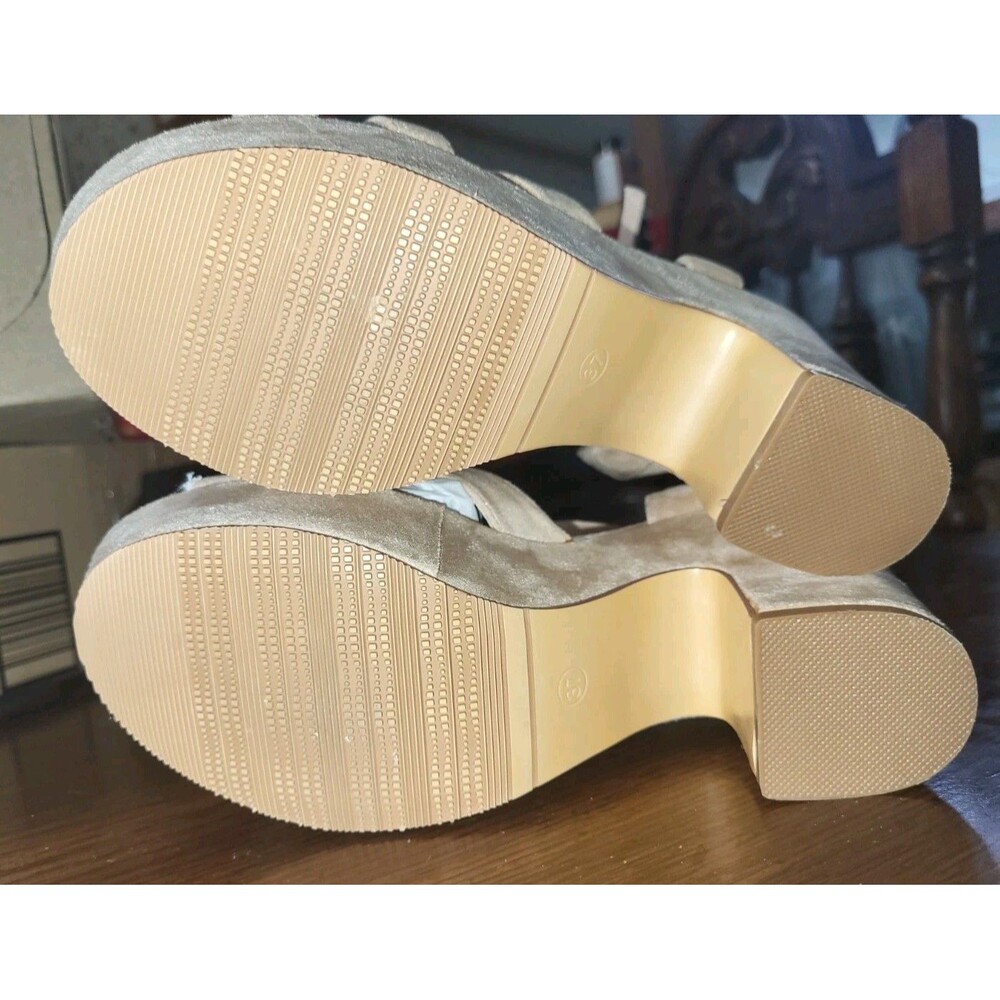 Jiu Du Platform Wedge Heels - Size 37 (US 6.5/7) - Picture 4 of 6